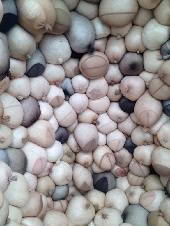 Sarah Lucas, Mumum, 2012